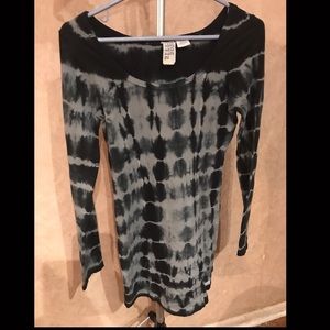 << SOLD >> Billabong Dress Medium long sleeved